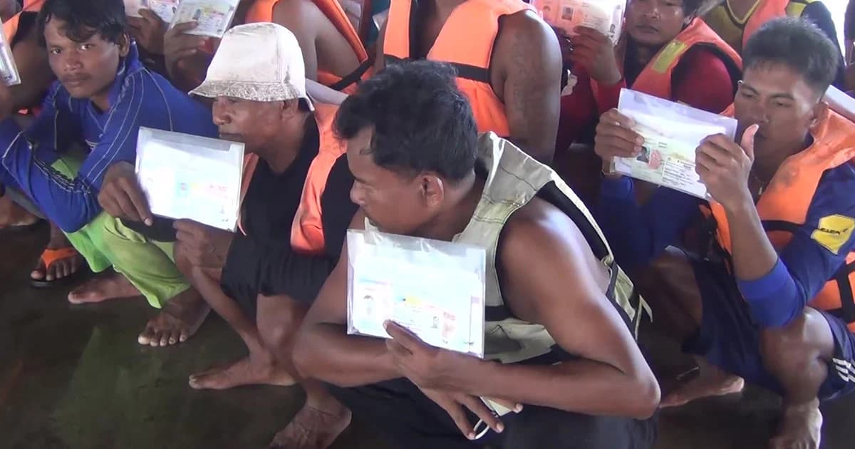 จ.พังงาตรวจแรงงานประมง ป้องกันการค้ามนุษย์