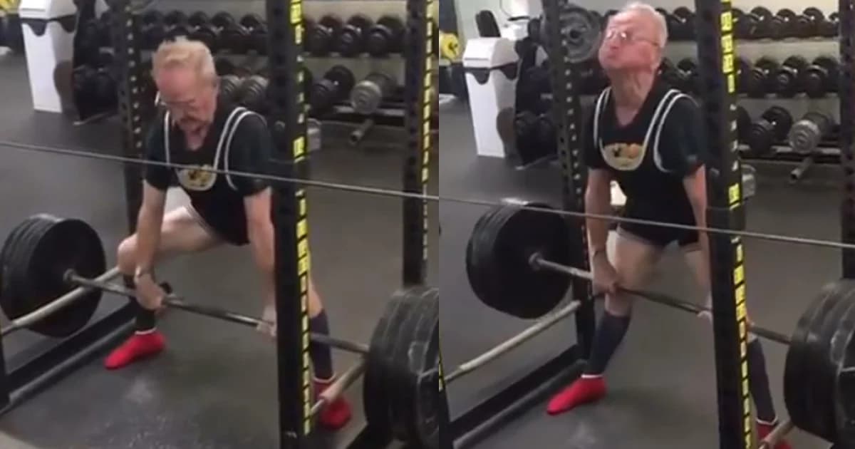 จอมพลังวัยคุณทวด โชว์ยกน้ำหนัก 183 กก. ท่า Deadlifts แบบชิลด์ๆ