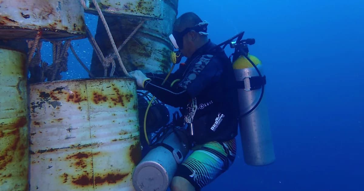 เตรียมลากซาก ‘เรือฟินิกซ์’ ไปเกาะเฮ ก่อนกู้ขึ้นฝั่ง หลังปฏิบัติการล่าช้ากว่า 1 เดือน