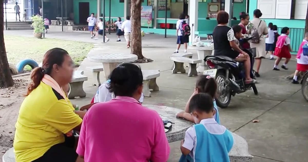 สอบครูอ่างทองทำเกินกว่าเหตุตีเด็ก 28 ครั้ง