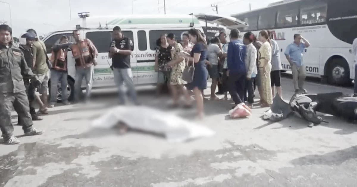 สาวใหญ่วัย 50 ขี่ จยย.ย้อนศร ก่อนประสานงาเก๋งดับคาที่