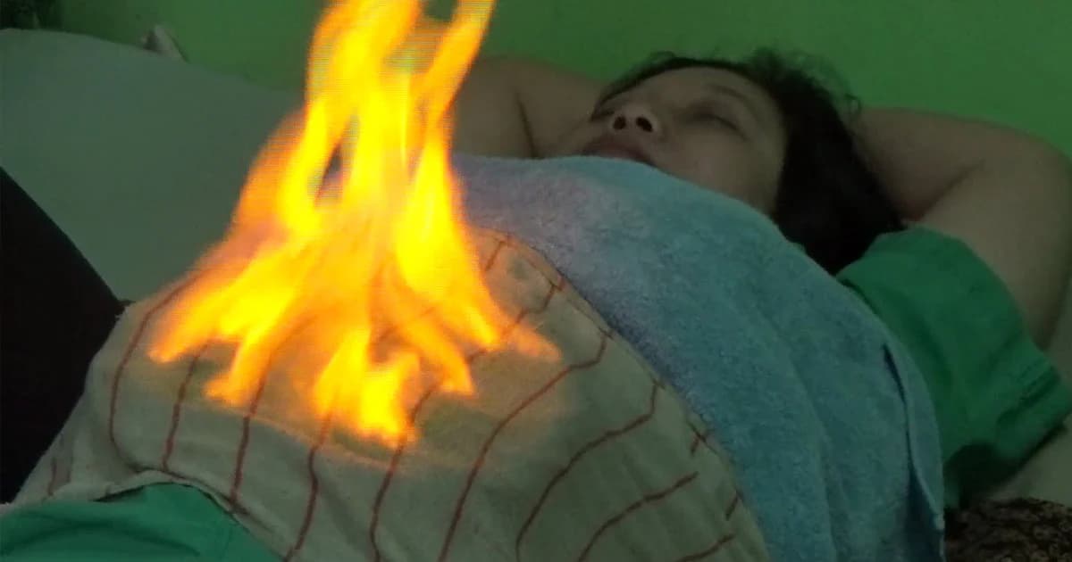 ชาวตรังแห่รักษา ‘เผายาบนท้อง’ ช่วยเรื่องเลือดลมและช่องท้อง ตามสูตรแพทย์แผนไทย