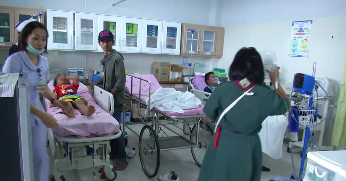 ขอนแก่น หามนักเรียนท้องร่วงส่ง รพ.ด่วน! 30 ราย คาดอาหารเป็นพิษจากข้าวกลางวัน