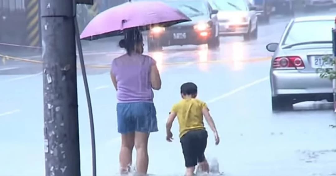 อุตุฯ เตือน อิทธิพลพายุไต้ฝุ่นมังคุด พัดเข้าฟิลิปปินส์ ‘เหนือ-อีสาน’ฝนตกหนัก กทม.70%