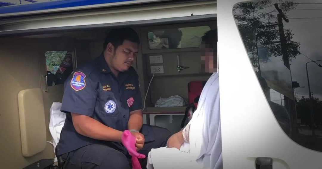 สาวใช้มีดกรีดแขนตัวเอง ก่อนเดินลงบึงหวังฆ่าตัวตาย