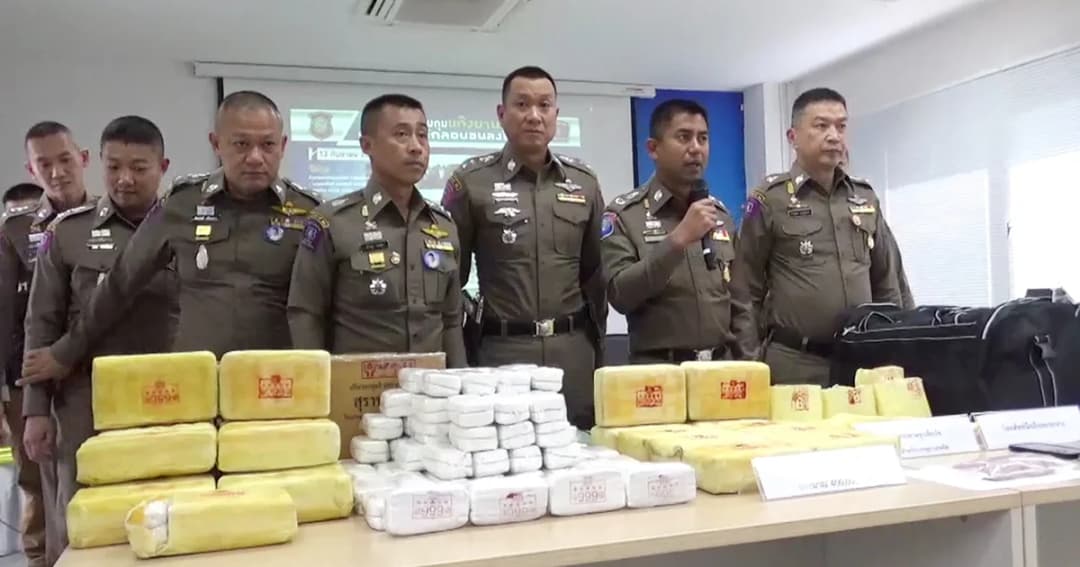 รวบแก๊งยานรก ลักลอบขนลงใต้ ยึดยาบ้าซุกกระเป๋าเดินทาง 4 แสนเม็ด