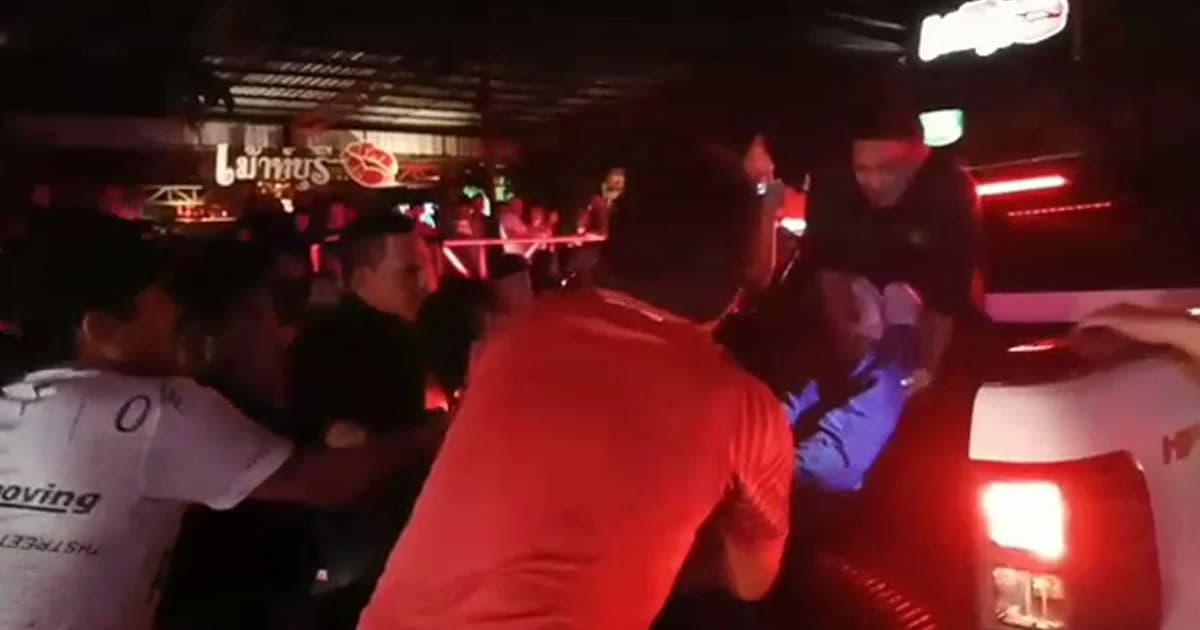 ตำรวจดวลปืนขาใหญ่นาเกลือกลางผับดังเมืองพัทยา เจ็บทั้งสองฝ่าย