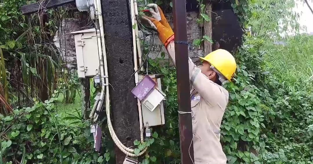 ฝนตกสายไฟชอร์ตไหม้ กลางเมืองจันทบุรี