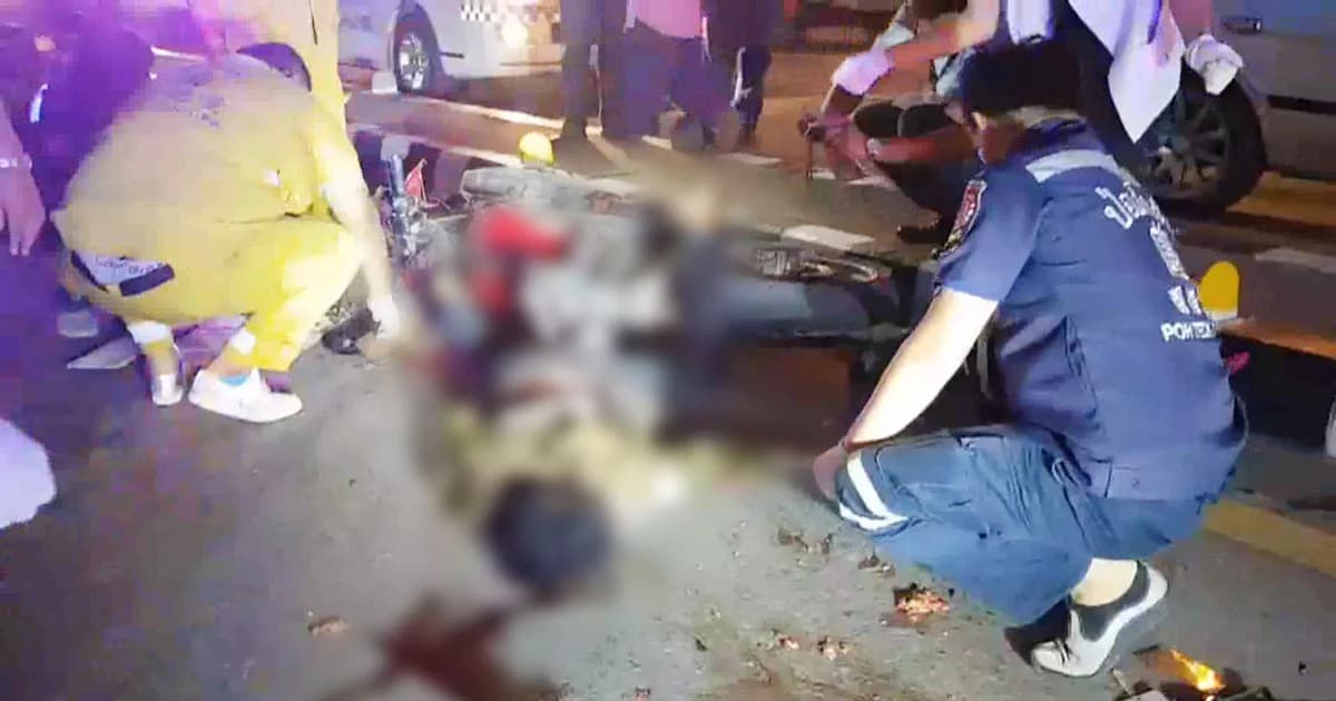 แม่ใจแทบขาด! 18 ล้อทับร่างลูกชาย วัย 20 ขณะขี่ จยย.ดับคาที่กลางถนน