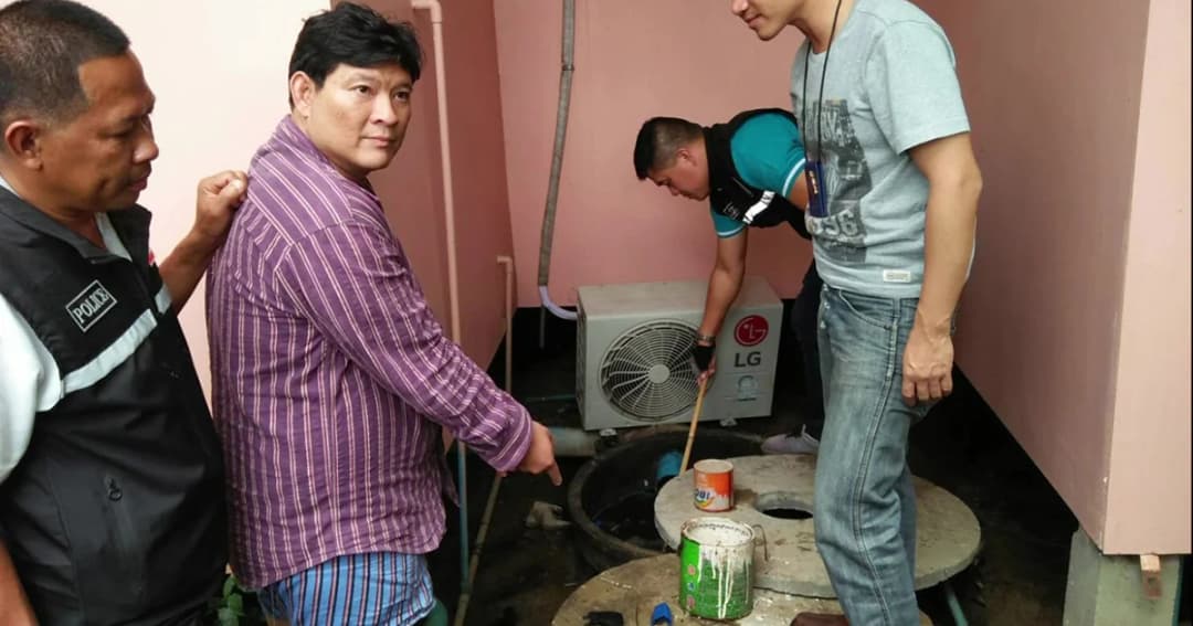 บุกจับพ่อค้ายาบ้าพร้อมลูกค้าสาว  ขณะซื้อขายในบ้าน