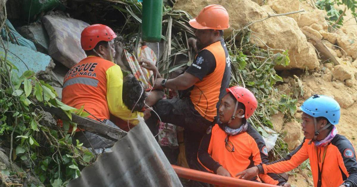 ดินถล่มทับบ้านเกือบ 30 หลังในฟิลิปปินส์ ล่าสุดมีเสียชีวิตแล้ว 21 คน
