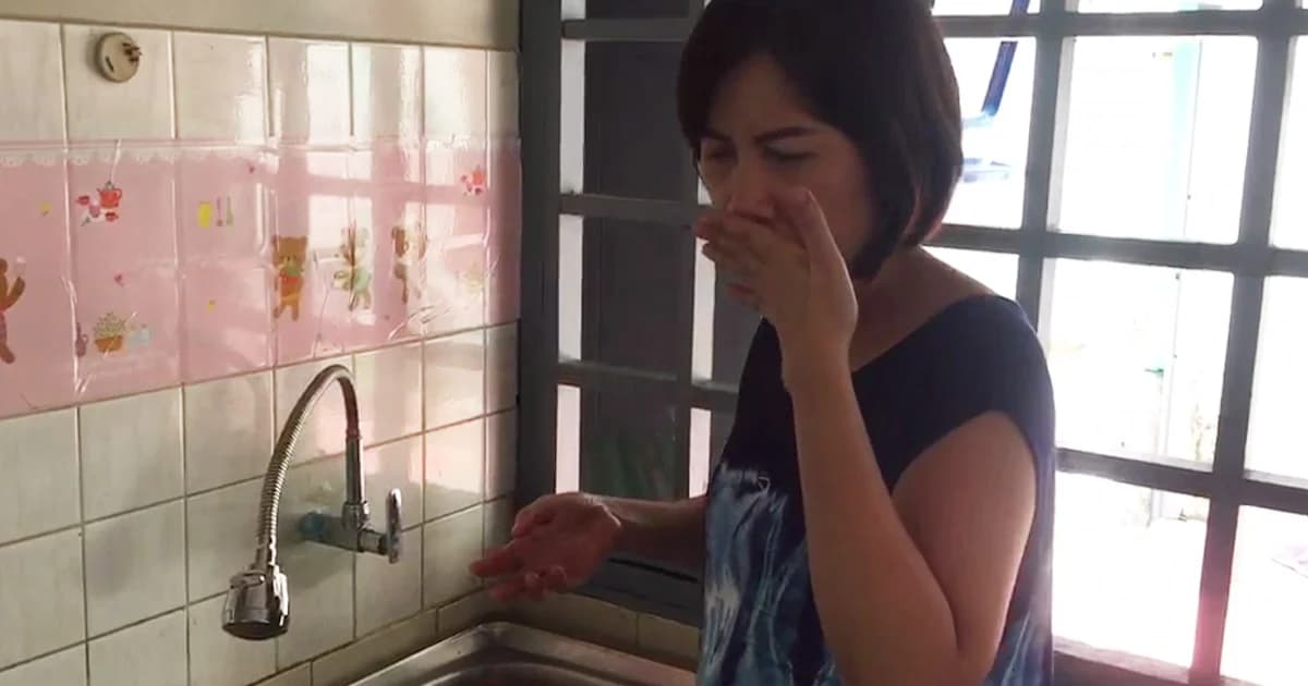 ชาวบ้านโวย! น้ำประปาเหม็นเน่า อย่างกับมีศพอยู่ในน้ำ วอนแก้ไขด่วน