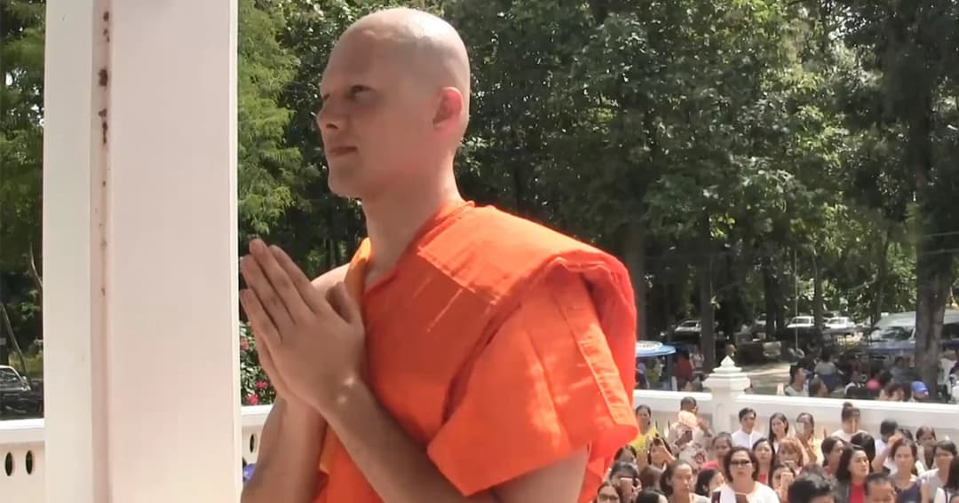 “มิกค์ ทองระย้า” อุปสมบท ได้รับฉายา “ธีรโชโต”