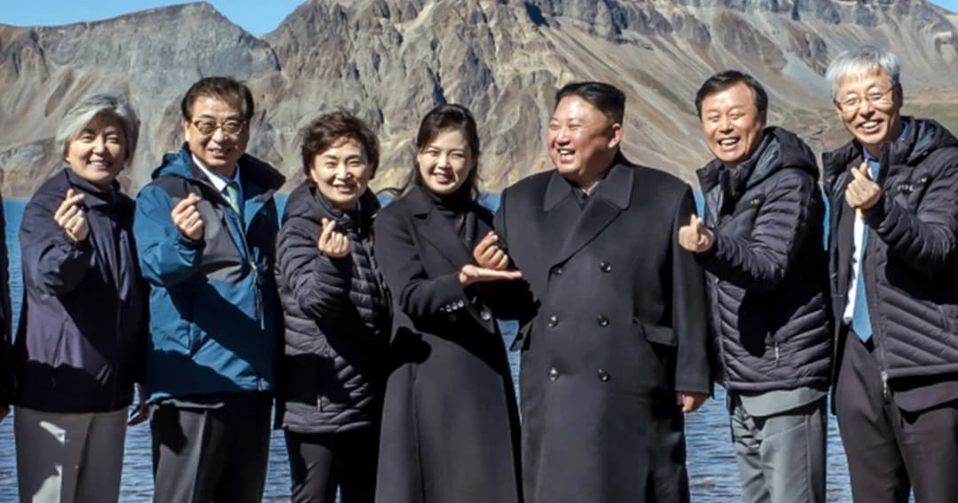 เกาหลีใต้ปลื้ม “คิม จอง อึน” ทำท่า “มินิฮาร์ท” ลบภาพเผด็จการ