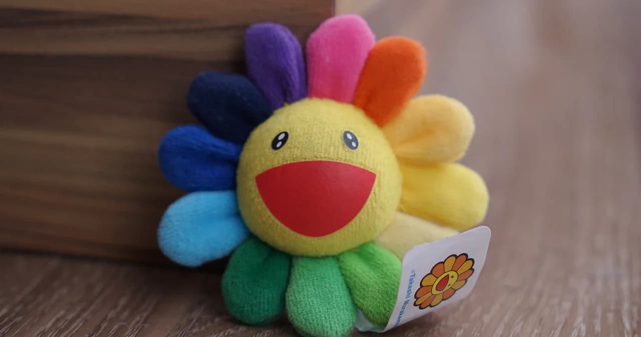 “ดอกมุราคามิ” ศิลปะที่มีเอกลักษณ์ สู่แฟชั่นราคาหลักแสน