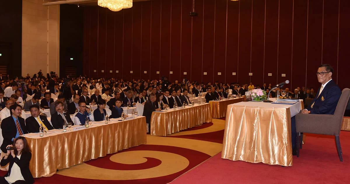 คึกคัก! เกาะติดบรรยากาศ กกต.ชี้แจงระเบียบพรรคการเมือง