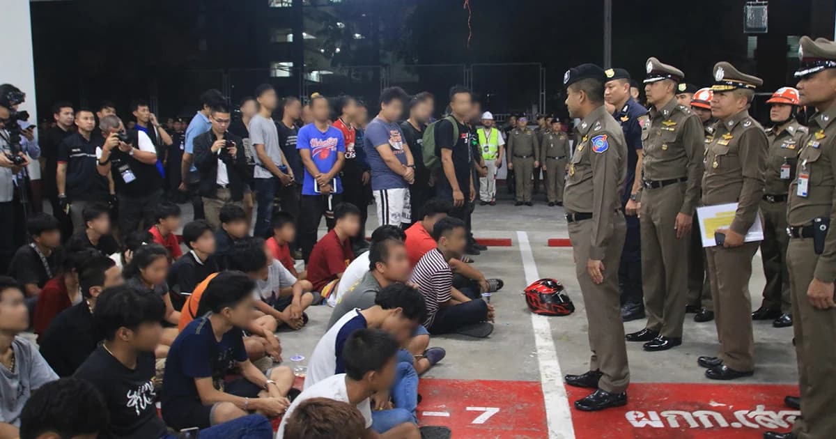 ‘บิ๊กโจ๊ก’ จับเด็กแว้น 56 ราย พร้อมแอดมินเพจชวนแข่งรถ ยึด จยย. 53 คัน