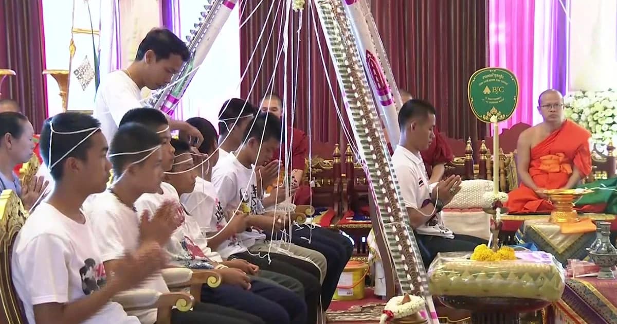 ทำพิธีสืบชะตาแบบล้านนา ก่อนทีมหมูป่าเดินทางไปอเมริกา