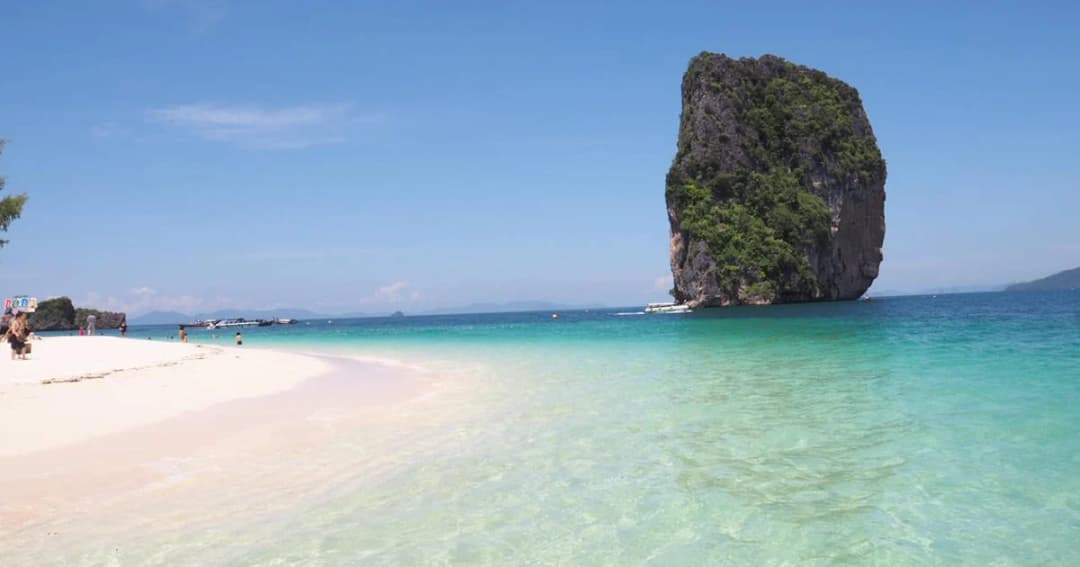 อุทยานฯ ประกาศปิดอ่าวมาหยา ‘ไม่มีกำหนด’  ผู้ประกอบการชี้กระทบหนักการท่องเที่ยว