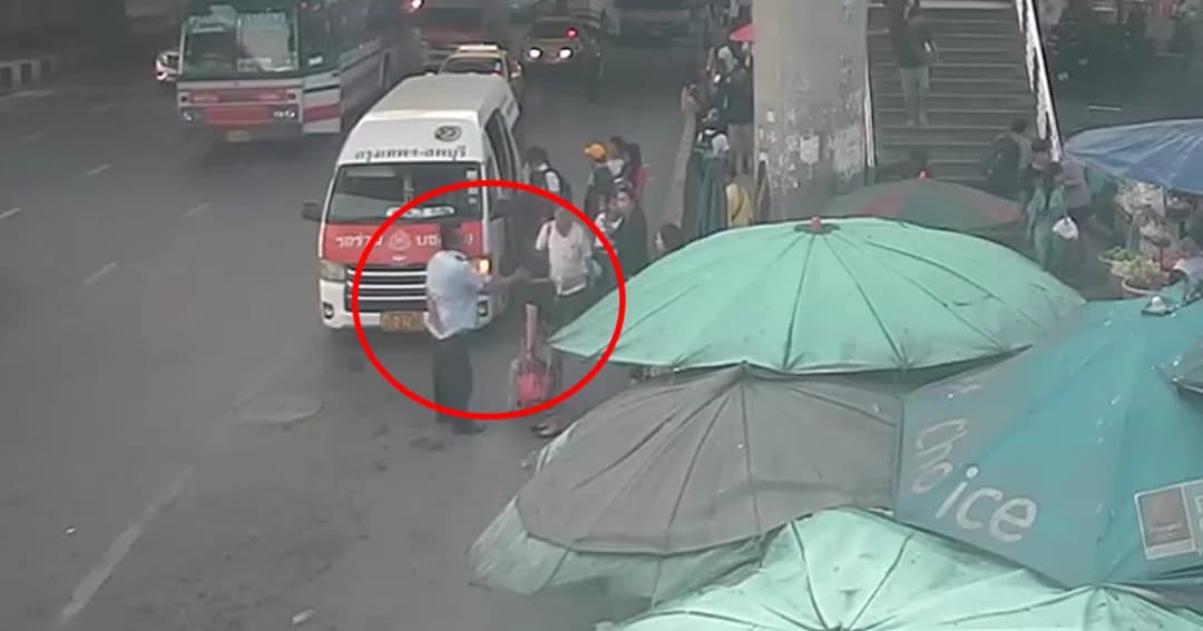 สาวงง! ถูกคนขับรถตู้ตบหน้าโดยไม่มีสาเหตุ