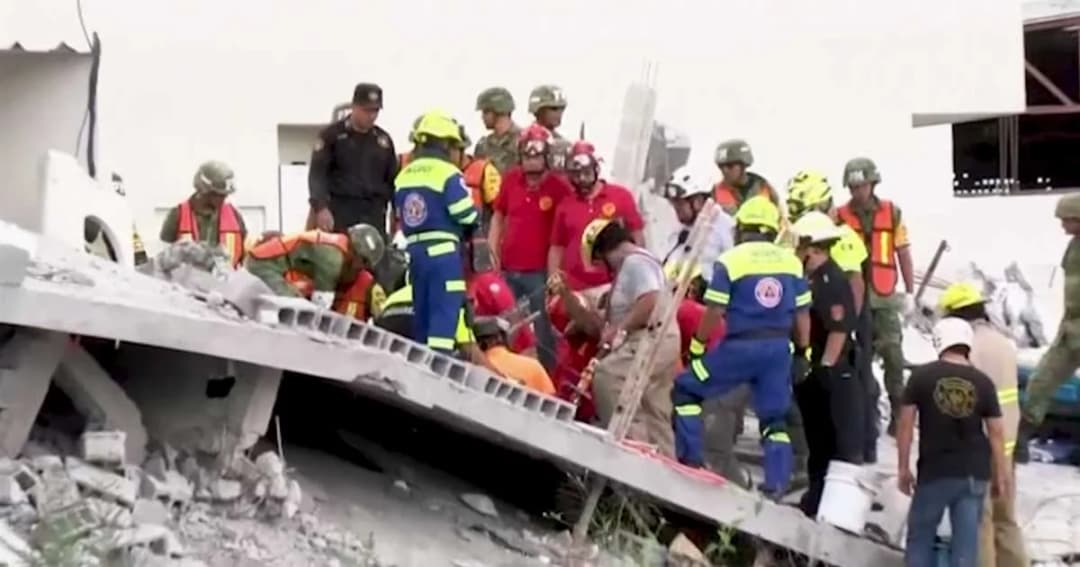 ห้างในเม็กซิโกถล่ม ทับคนงานดับ 7 ราย สูญหาย 9 คน