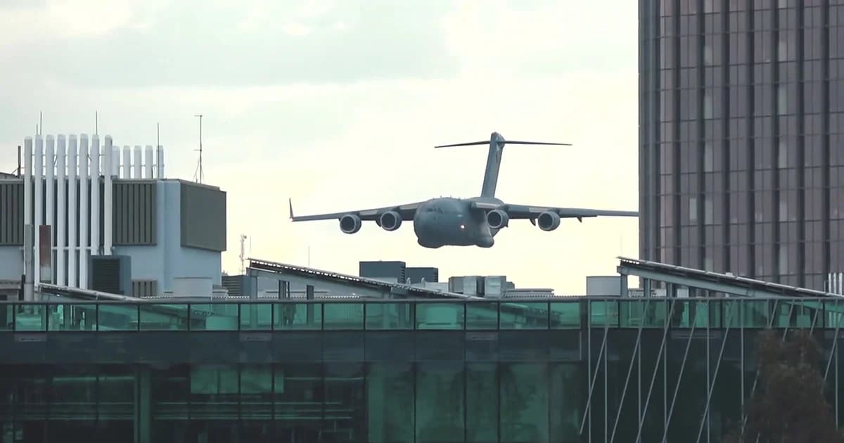 กองทัพอากาศออสซี่โดนจวกหนัก หลังบินโฉบตึกระฟ้ากลางเมือง