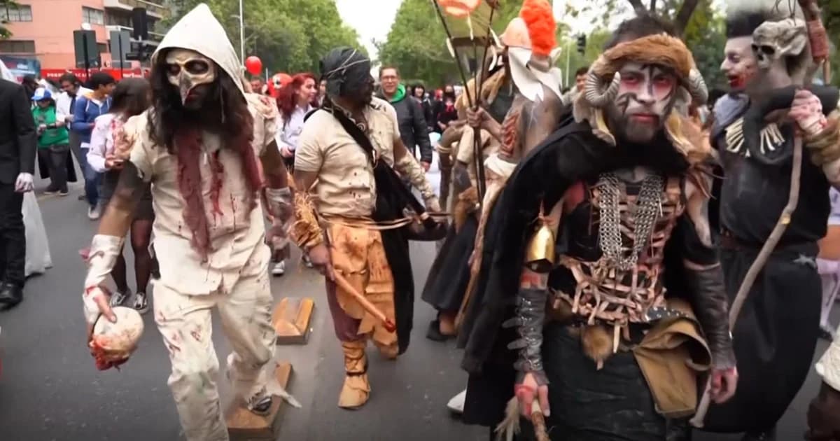 พาเหรดผีดิบเดินดินที่ชิลี ต้อนรับเทศกาลฮาโลวีน