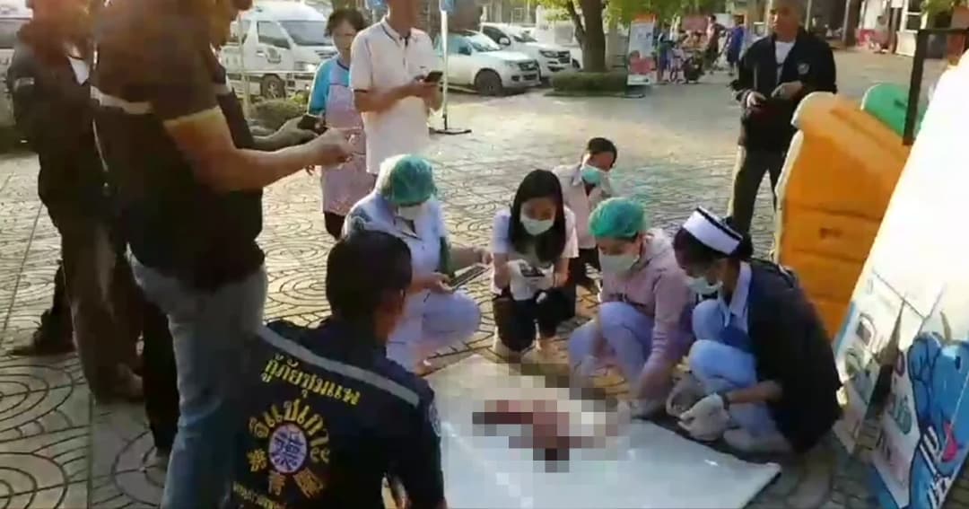 มอบตัวแล้ว! สาววัย 37 ทิ้งทารกลงถังขยะในปั๊ม อ้างท้องไม่รู้ตัว