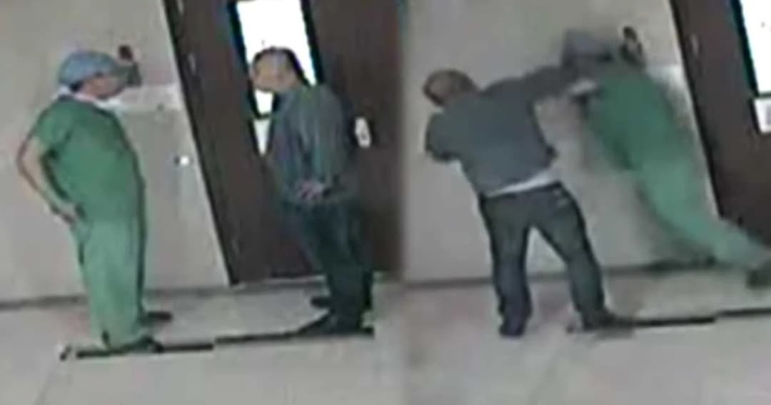 หนุ่มจีนเดือด บุกชกหมอสูติฯ กระดูกหัก เหตุไม่ผ่าคลอดเมียตามฤกษ์หมอดู