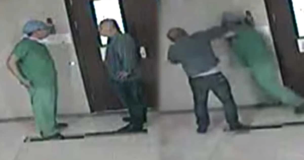 หนุ่มจีนเดือด บุกชกหมอสูติฯ กระดูกหัก เหตุไม่ผ่าคลอดเมียตามฤกษ์หมอดู