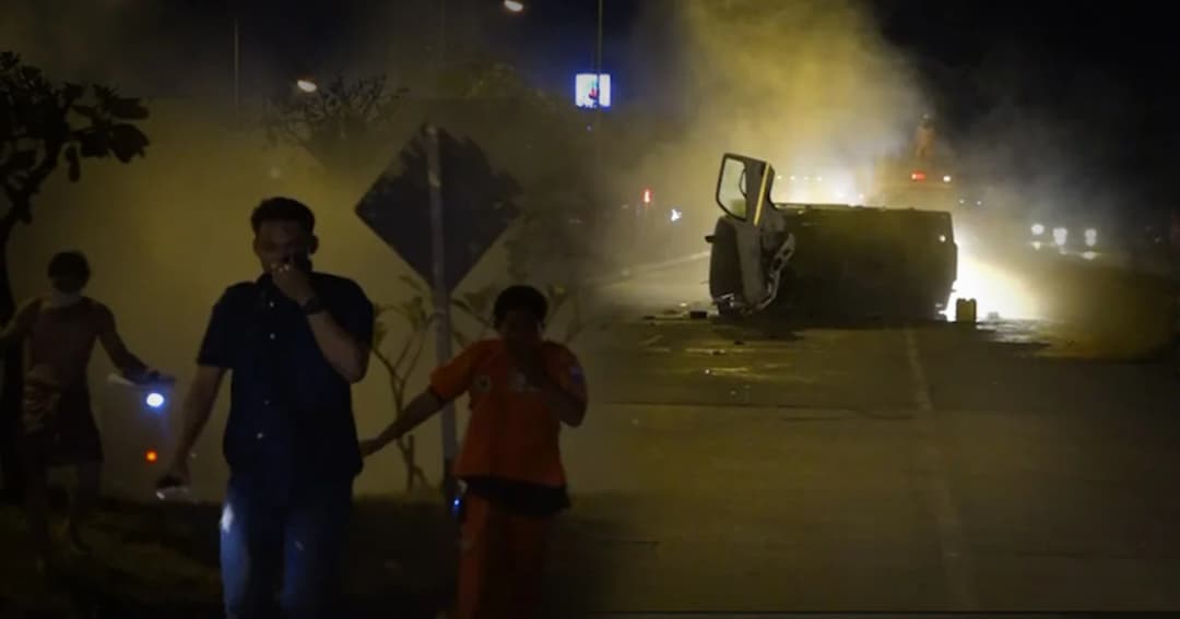 รถบรรทุกสารเคมีพลิกคว่ำ ถ.มิตรภาพ สารเคมีรั่วไหลส่งกลิ่นฉุยเต็มพื้นที่