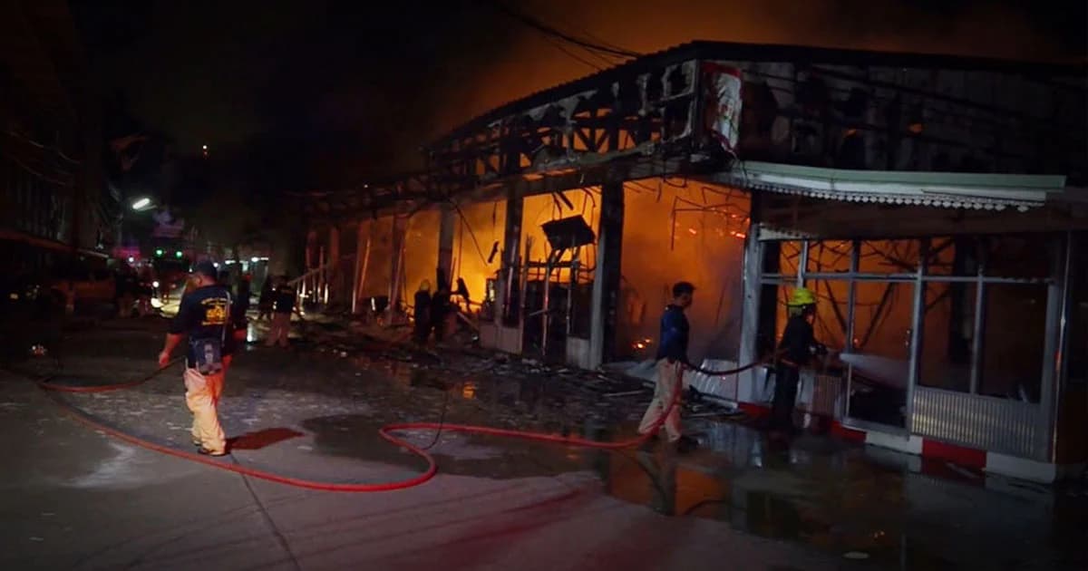 ไฟไหม้โรงเรียนดังขอนแก่น ห้องพยาบาล-หอประชุม เสียหายทั้งหลัง