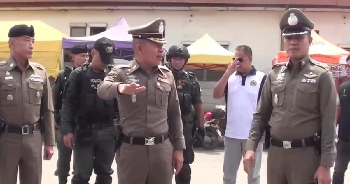 รอง ผบช.ภ. 1 ลงพื้นที่ตามคดี กลุ่มชายฉกรรจ์รุมทำร้ายเจ้าของตลาดรถไฟสระบุรี