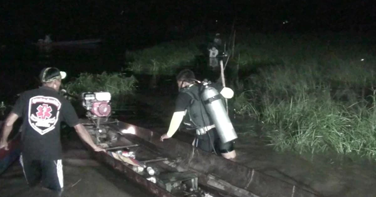 น้ำป่าห้วยขาแข้งไหลเชี่ยวกราก ซัดเรือข้ามฟากคว่ำกลางคลอง