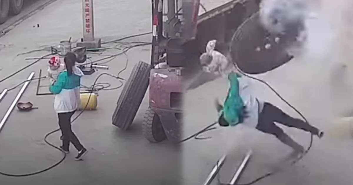 ช่างลืมปิดปั๊มลม ทำยางรถบรรทุกระเบิดใส่ทารก-พี่เลี้ยงร่างกระเด็น