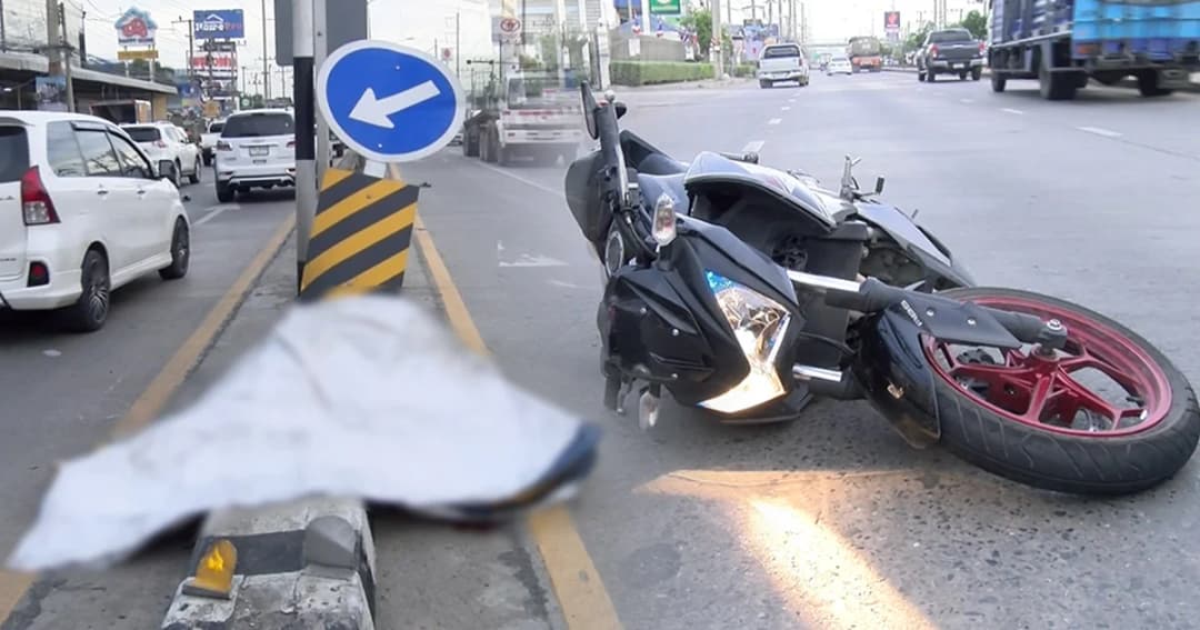อุทาหรณ์ หนุ่ม 21 ซิ่งบิ๊กไบค์ เสียหลักล้มชนป้ายเกาะกลาง ร่างขาดครึ่ง