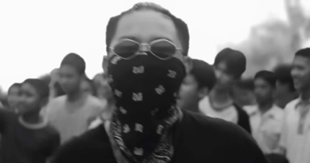 จำกัดอายุดูMVประเทศกูมี-ยอดวิวเกิน23ล้าน “ศรีวราห์” แจ้งจับ4เพจหมิ่น