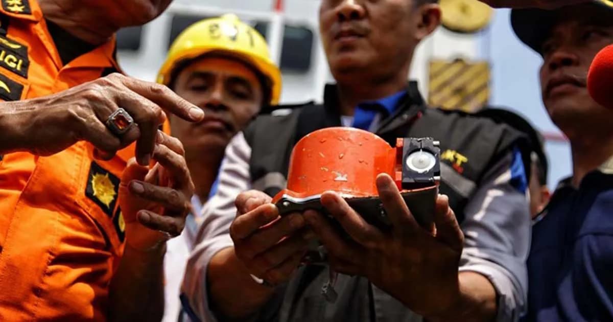 อินโดฯ กู้กล่องดำเครื่องบินไลอ้อนแอร์ ดิ่งทะเลชวา คร่า 189 ชีวิตได้แล้ว