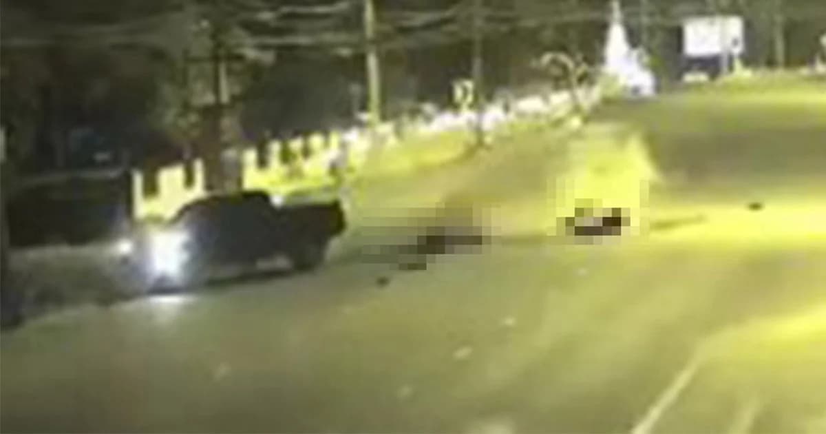 เผยคลิปนาทีอำมหิต กระบะเลี้ยวตัดหน้า จยย. ก่อนถอยหลังเหยียบซ้ำ ดับคาถนน