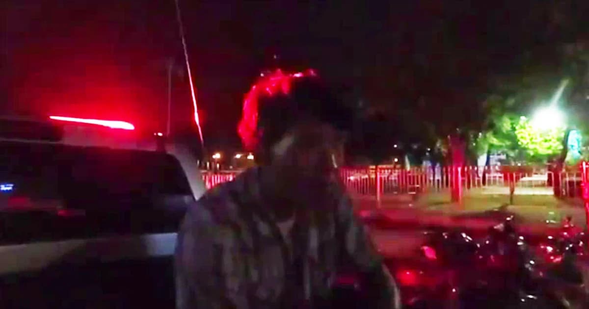 หนุ่มดีด ! เสพยาบ้า 2 เม็ด วิ่งกลางดึก-ออกกำลังกายไม่หยุด