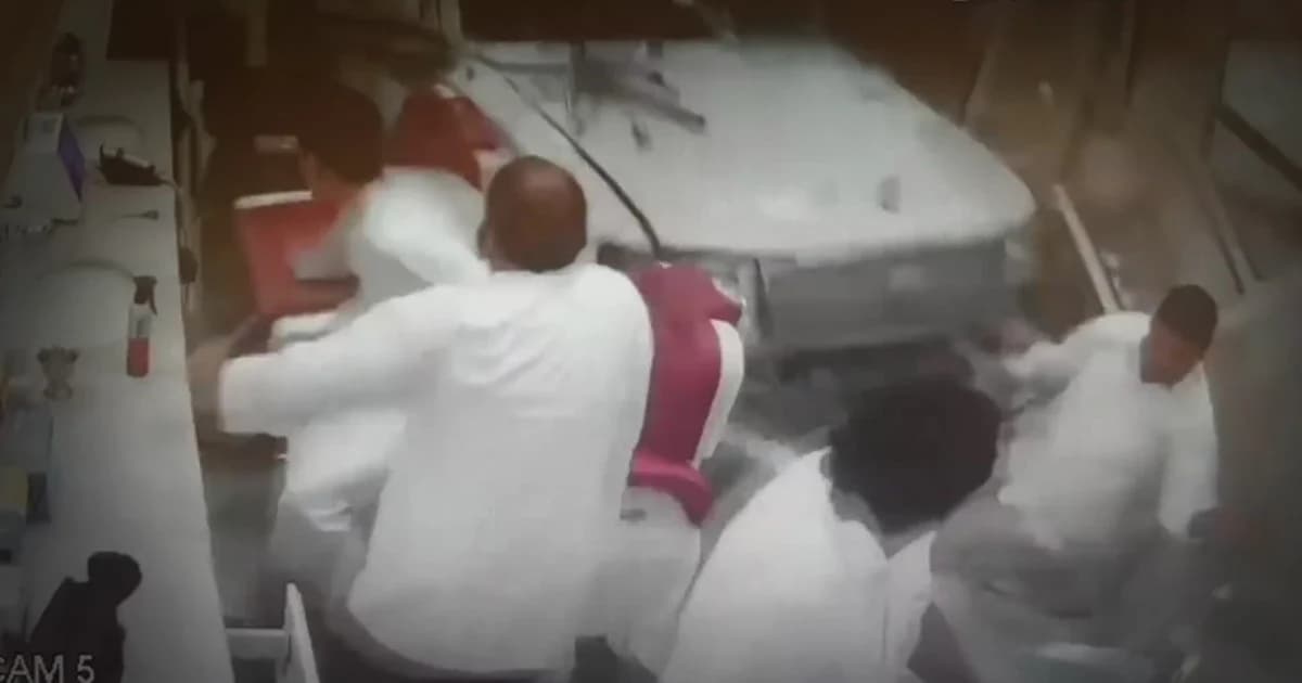 รถพุ่งชนคนในร้านตัดผมที่ซาอุฯ ดับ 1 ราย