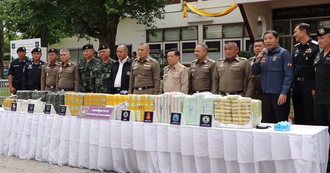 รวบแก๊งม้งเชียงราย ขนยาบ้า 2.1 ล้านเม็ด ซุกกระบะส่งลูกค้าที่ อยุธยาฯ