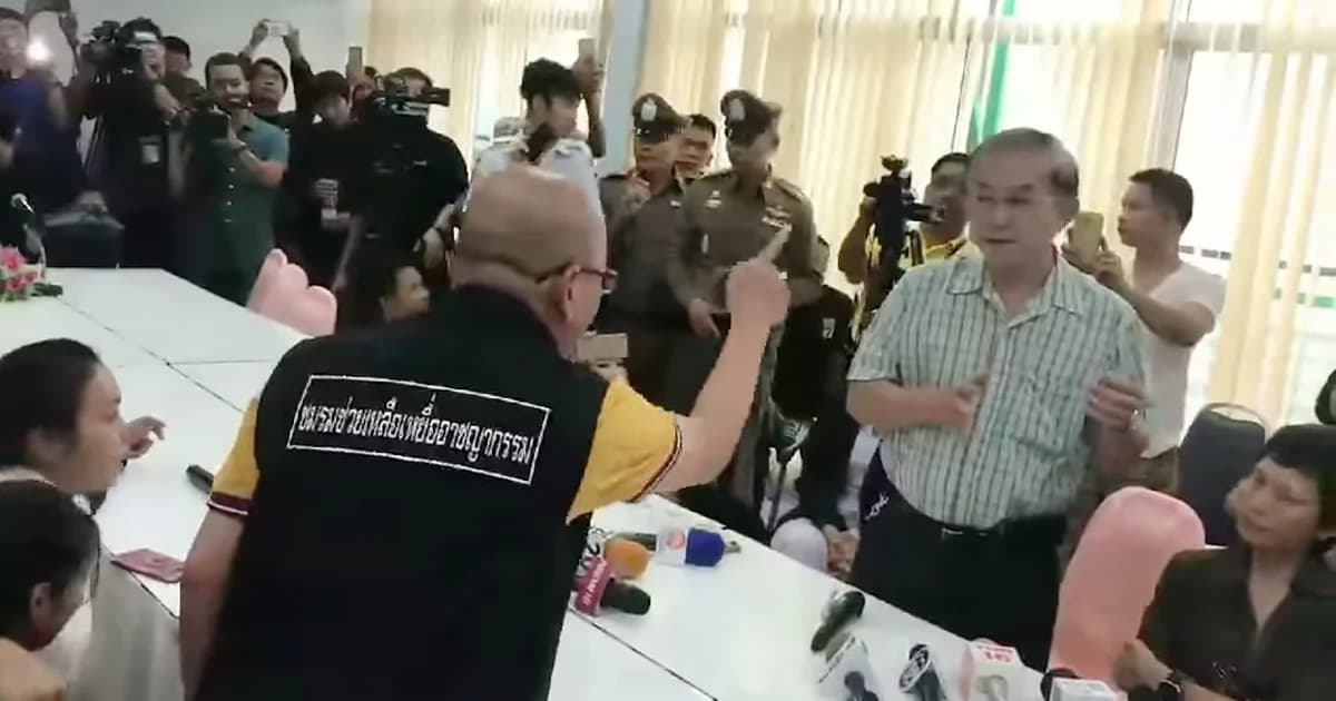 ปะทะเดือด ! ‘อัจฉริยะ-หมอ รพ.พระราม 2’ ลุกชี้หน้า ปมปัดรักษา สาวถูกสาดน้ำกรด