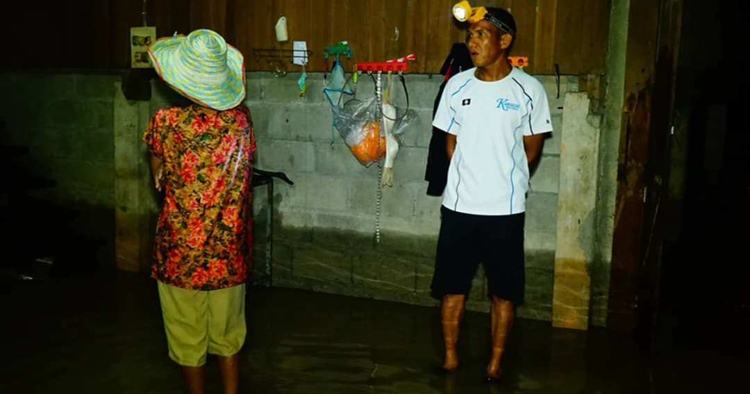 พัทลุงน้ำป่าหลาก! ทะลักท่วมบ้านเรือนฉับพลัน กระทบ 40 หลังคาเรือน