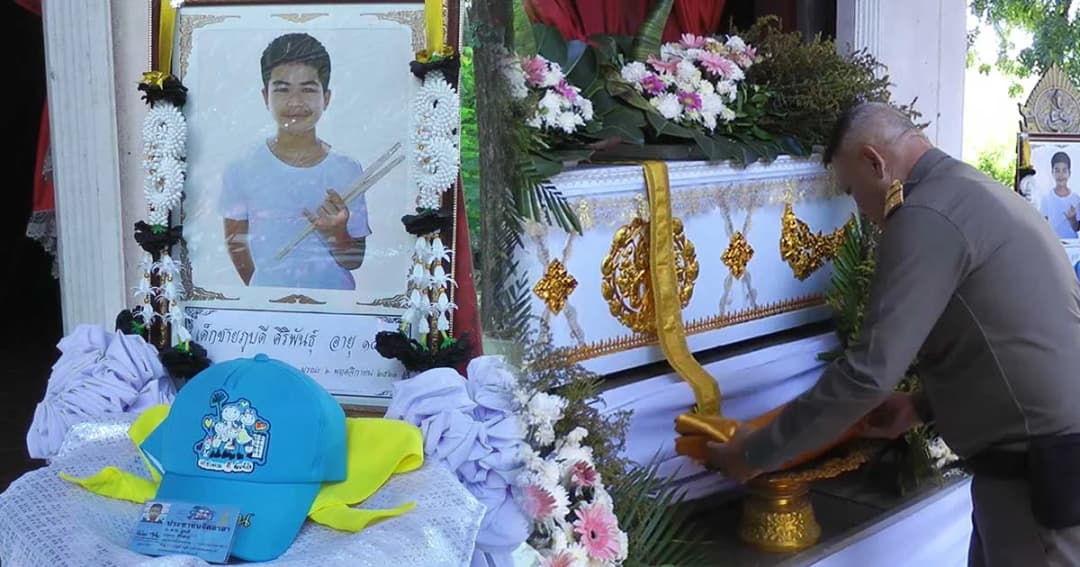 ผู้แทนพระองค์ เป็นประธานฌาปนกิจศพ “น้องชาร์ป” เด็กจิตอาสายอดกตัญญู