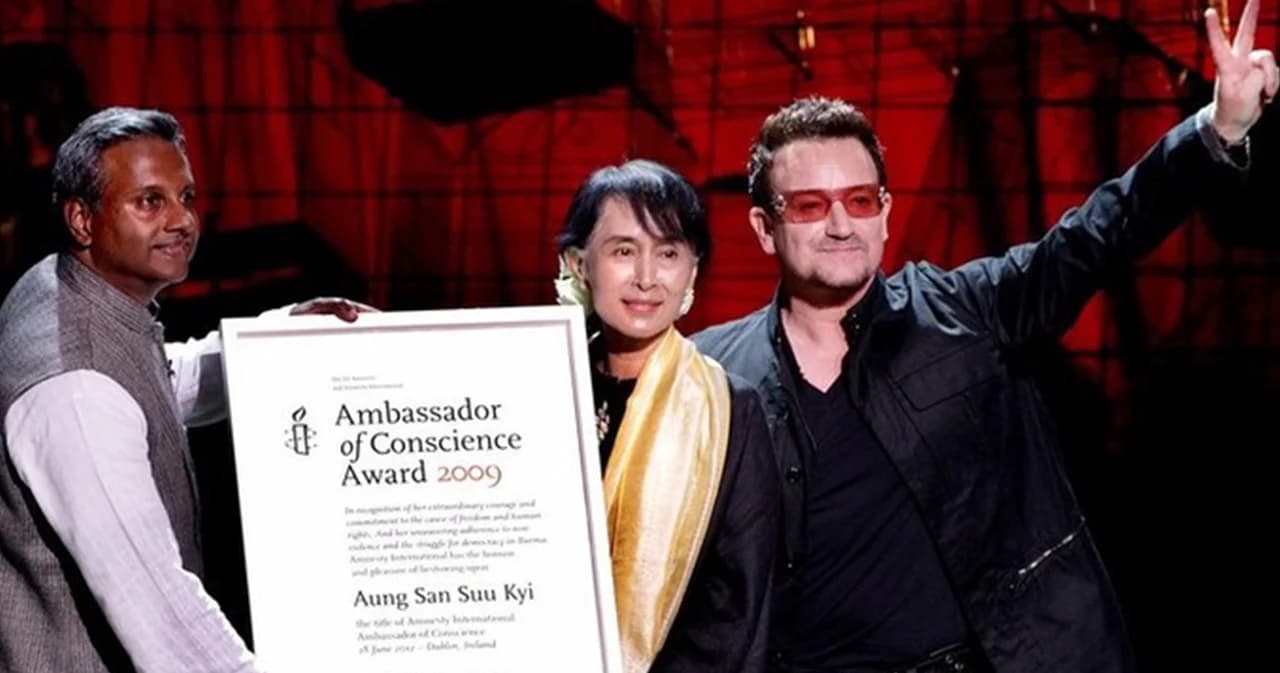 แอมเนสตี้ ถอด “อองซาน ซูจี” จากรางวัล “ทูตแห่งมโนธรรมสำนึก” ปมโรฮิงยา-จับนักข่าวเข้าคุก