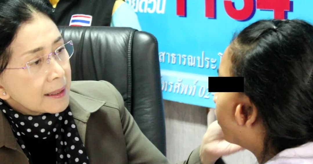 แม่ร้องปวีณาช่วยลูกสาวเป็นเนื้องอกในตา มีหูที่ 3 โผล่ ใบหน้าเบี้ยวผิดรูปตั้งแต่เกิด