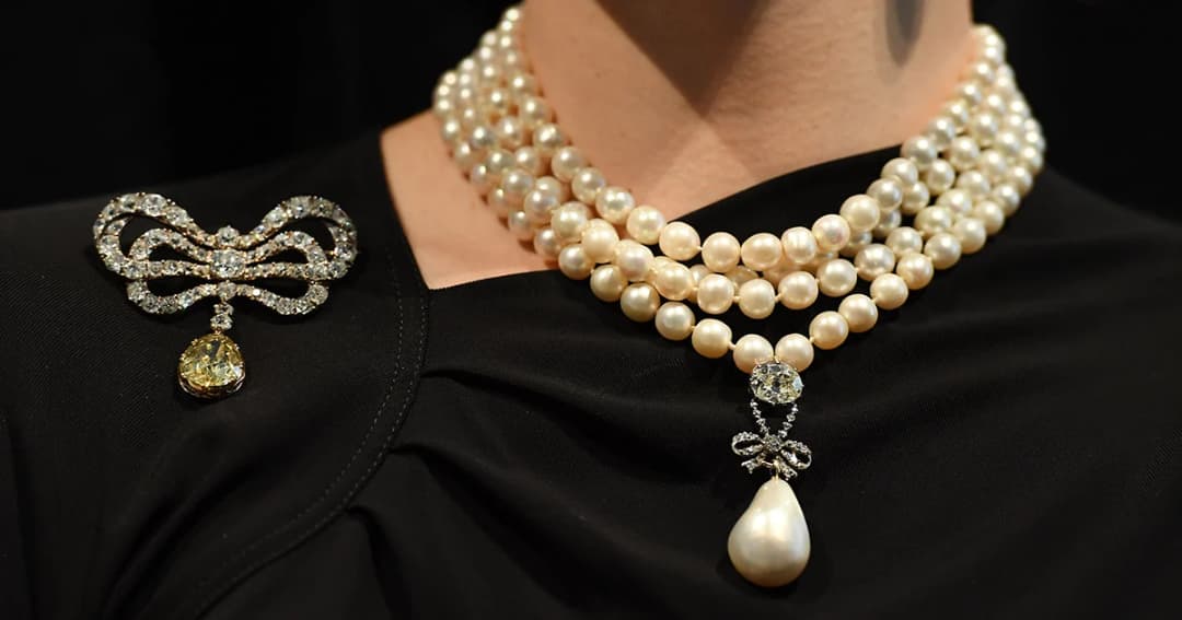 เครื่องประดับของพระนางมารี อ็องตัวแน็ต ถูกประมูลในราคากว่าพันล้านบาท