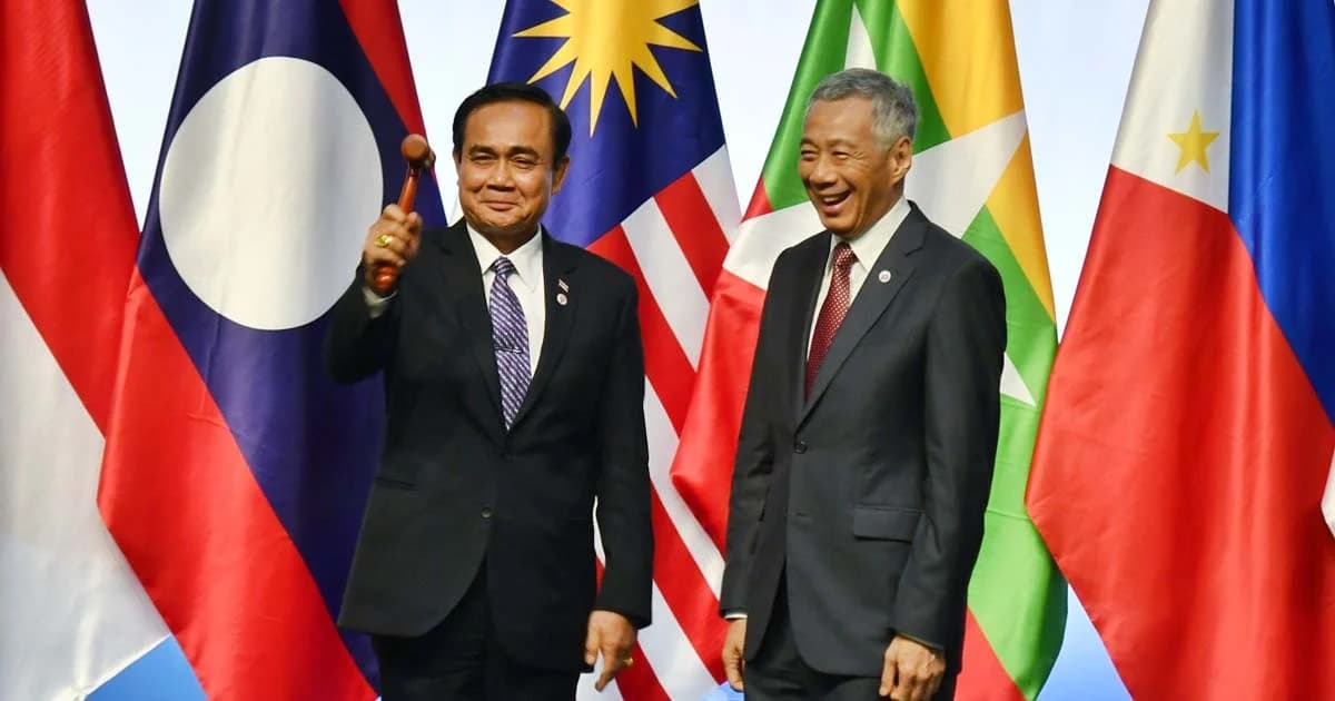 นายกฯ รับค้อนประจำตำแหน่ง “ประธานอาเซียน ปี’62”