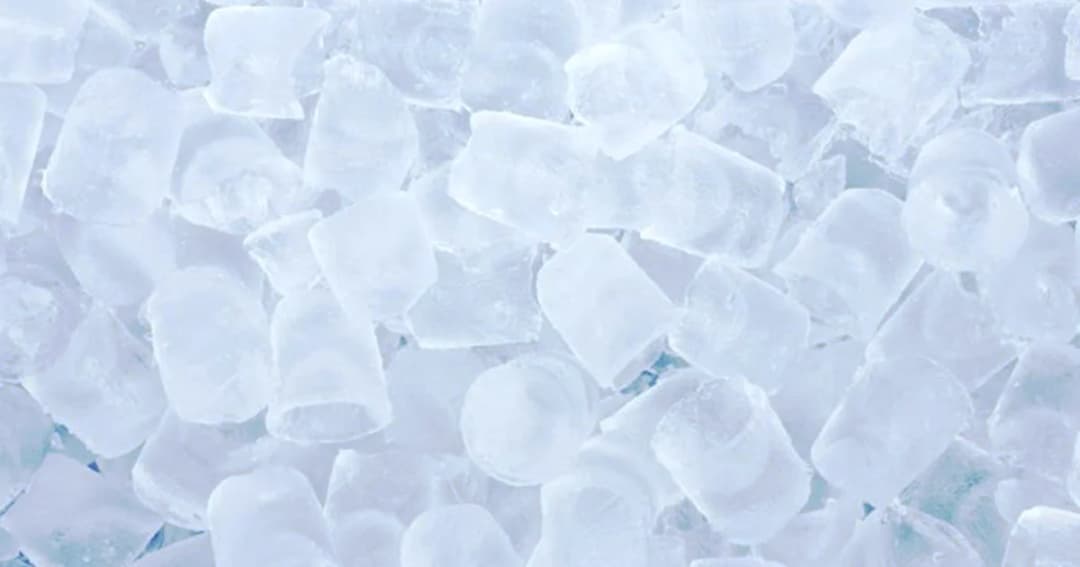 อย.คุมเข้มน้ำแข็งหลอดบรรจุถุงต้องได้มาตราฐานติดฉลาก “น้ำแข็งใช้รับประทานได้”